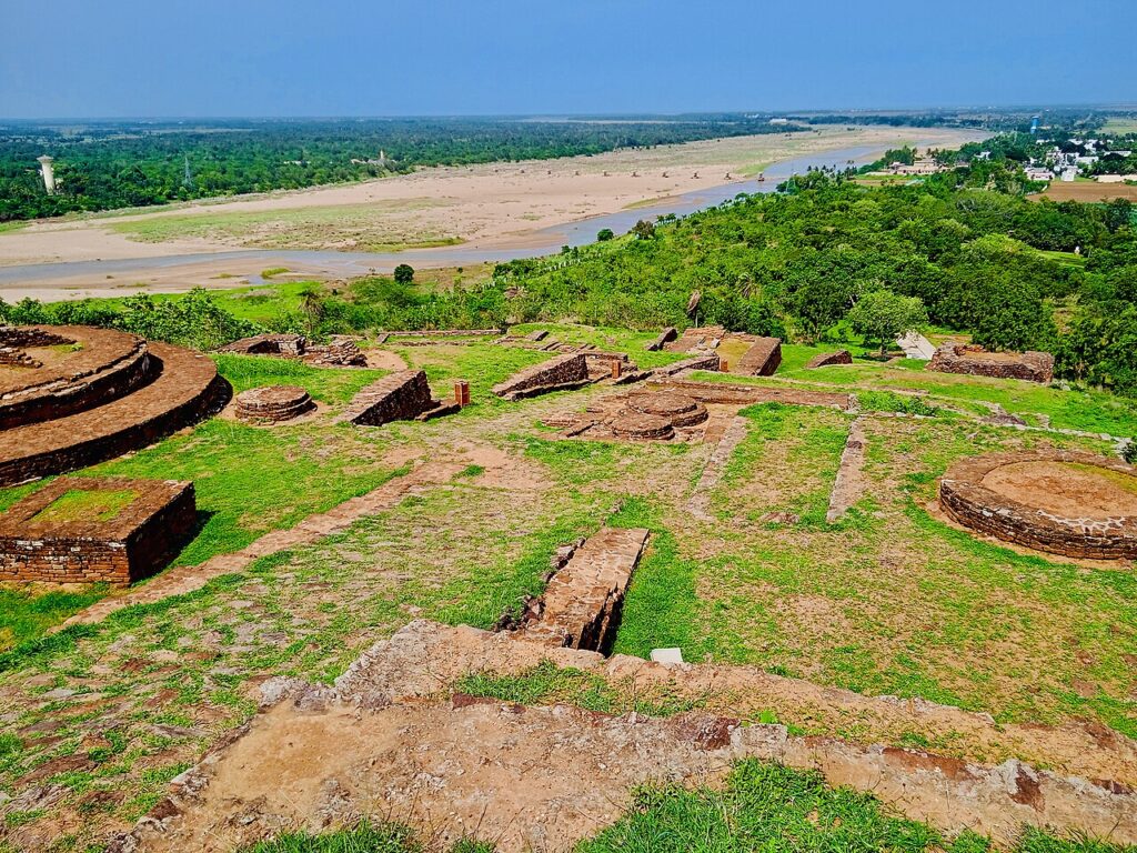 2nd century bce to 8th century bce salihundam buddhist site, andhra pradesh 